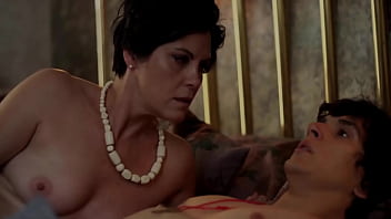 Fucking the cougar milf during vacation