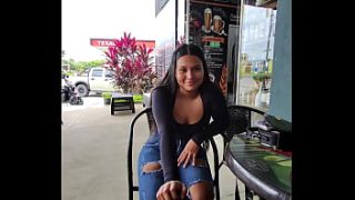 demasiado arriesgado, enserio quieres que te folle aqui en publico sexo en la calle pillada